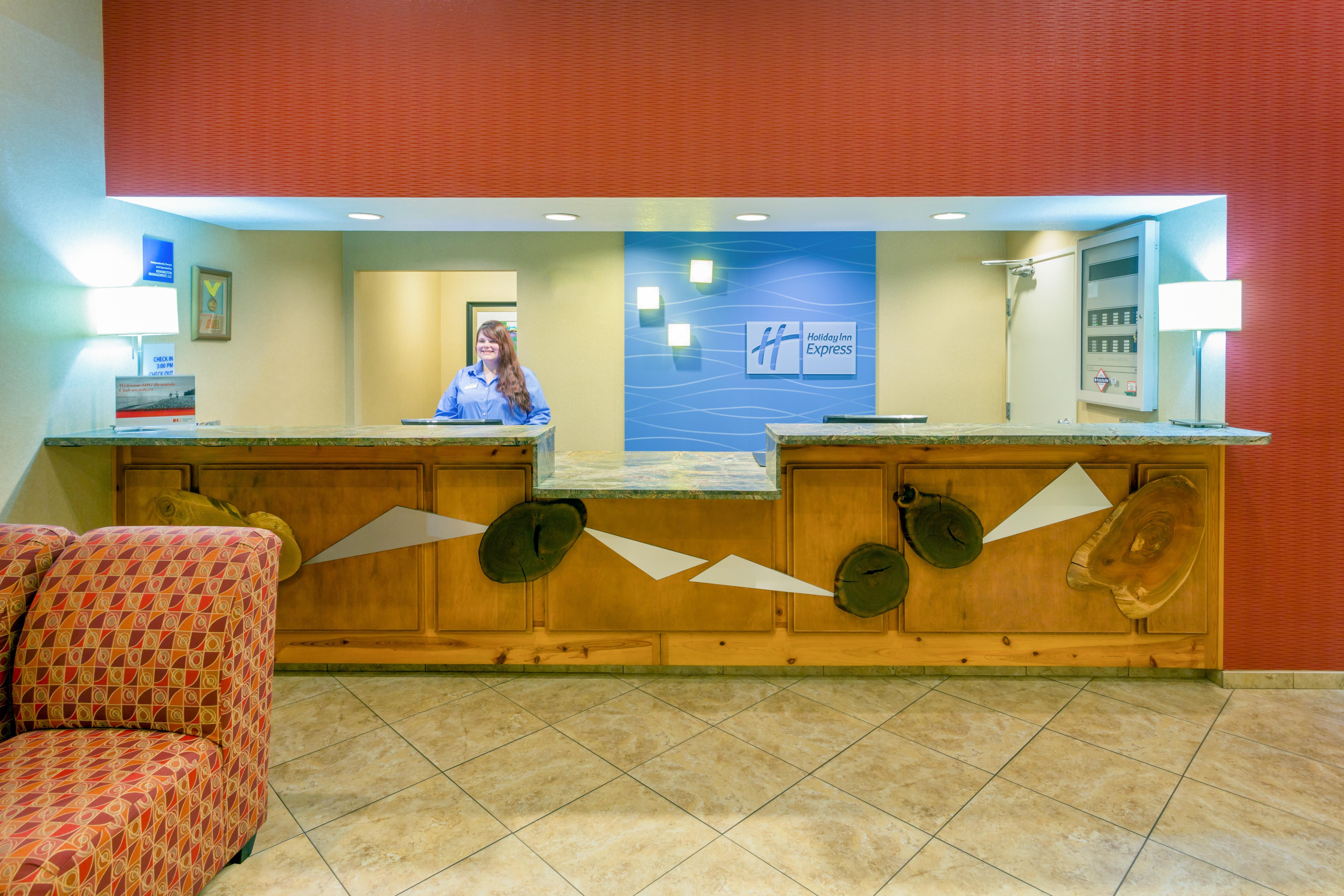 Holiday Inn Express Roseburg, an IHG Hotel Bagian luar foto