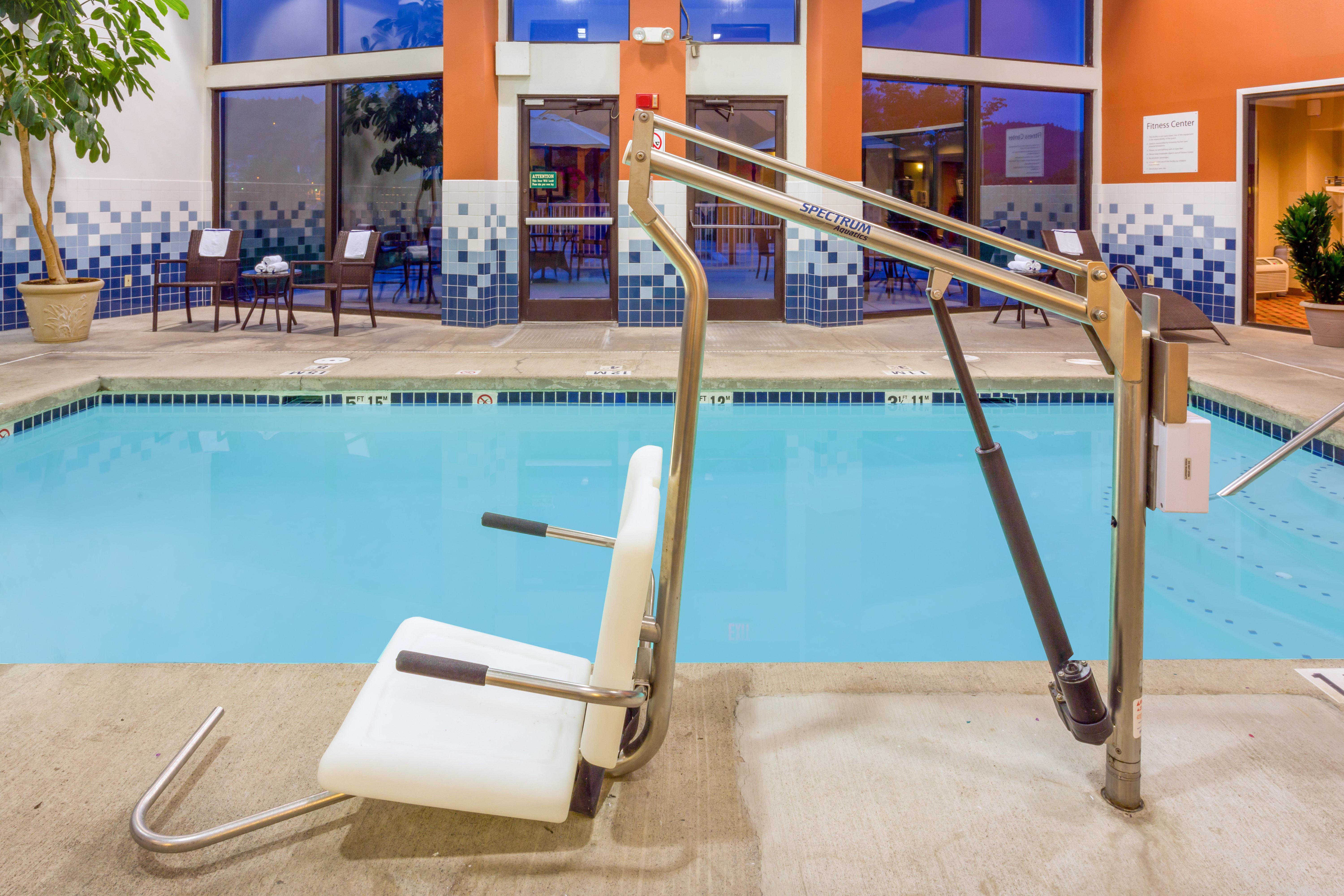Holiday Inn Express Roseburg, an IHG Hotel Bagian luar foto
