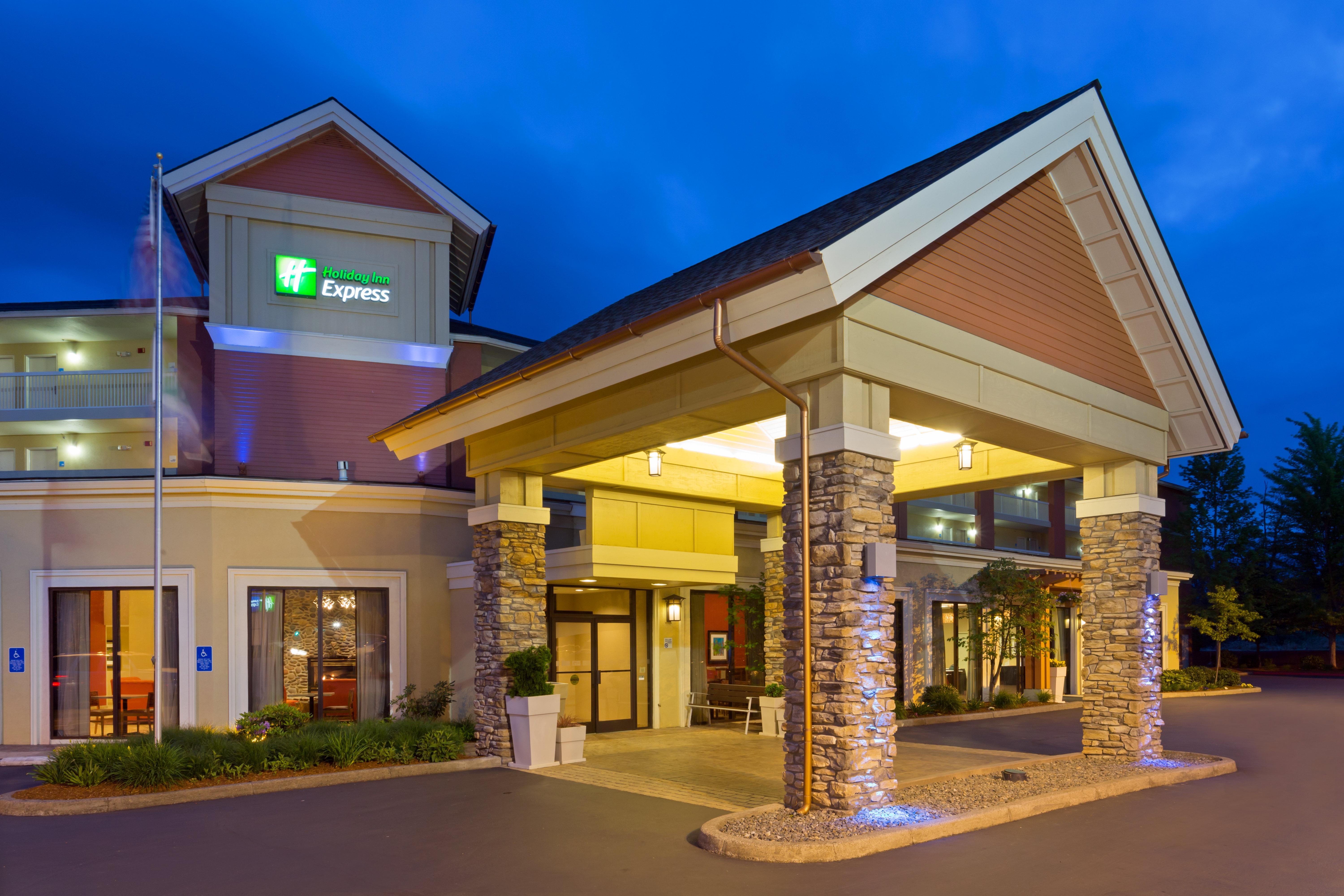 Holiday Inn Express Roseburg, an IHG Hotel Bagian luar foto