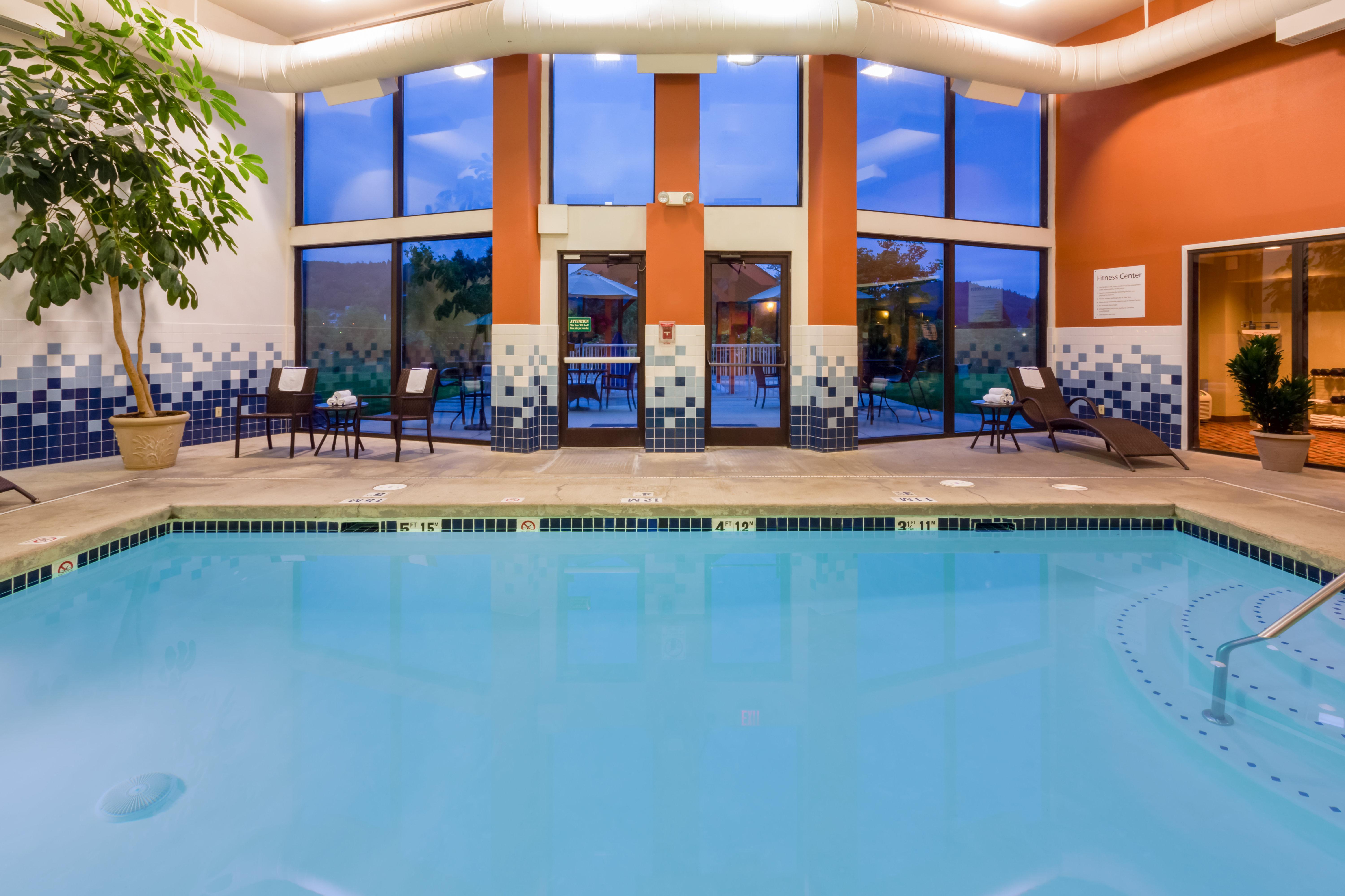 Holiday Inn Express Roseburg, an IHG Hotel Bagian luar foto