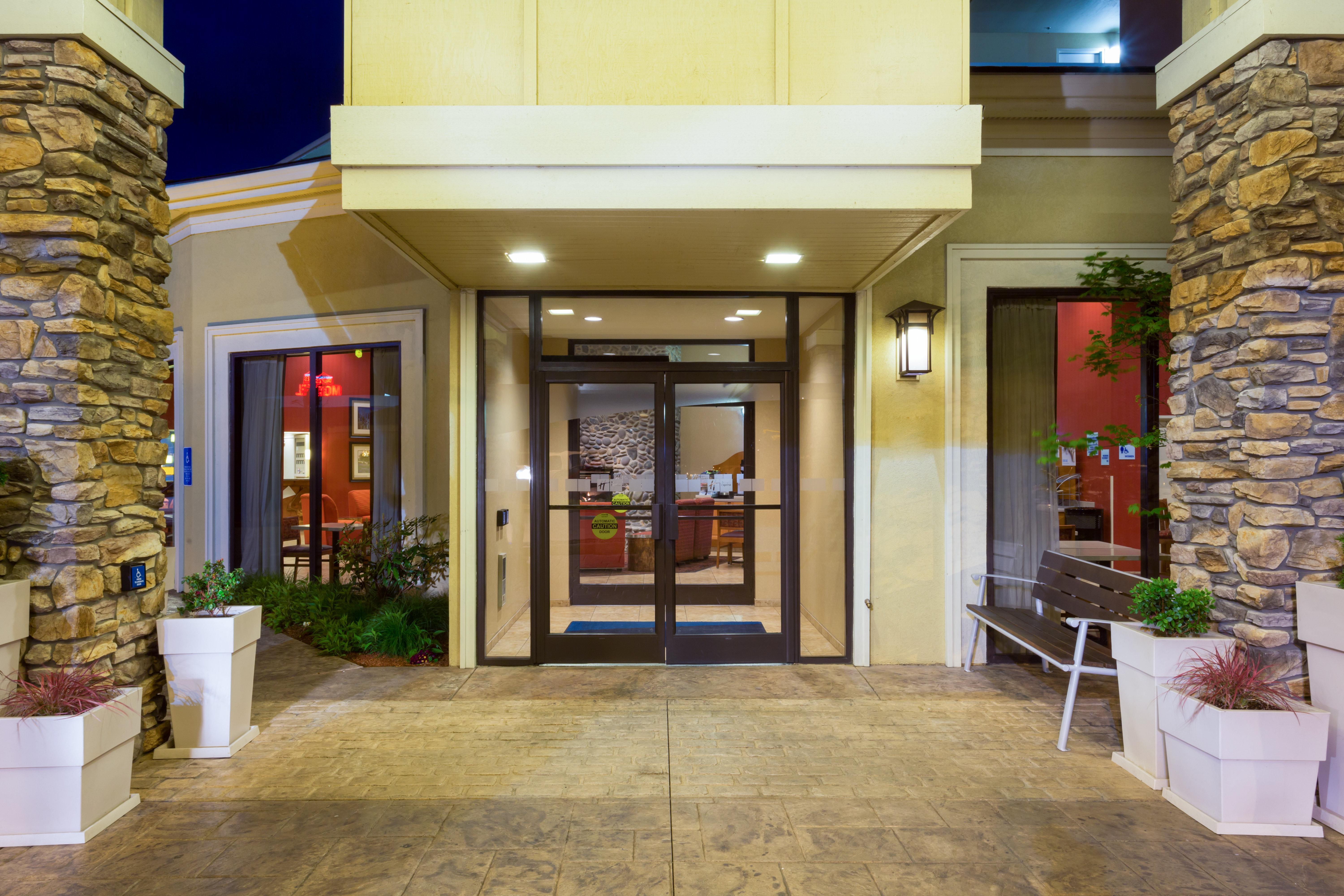 Holiday Inn Express Roseburg, an IHG Hotel Bagian luar foto