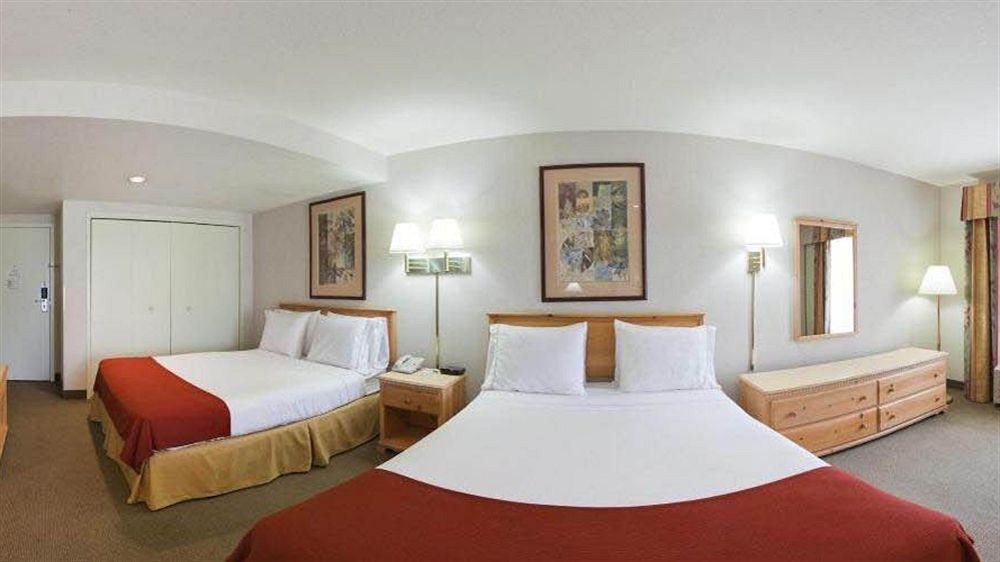 Holiday Inn Express Roseburg, an IHG Hotel Bagian luar foto