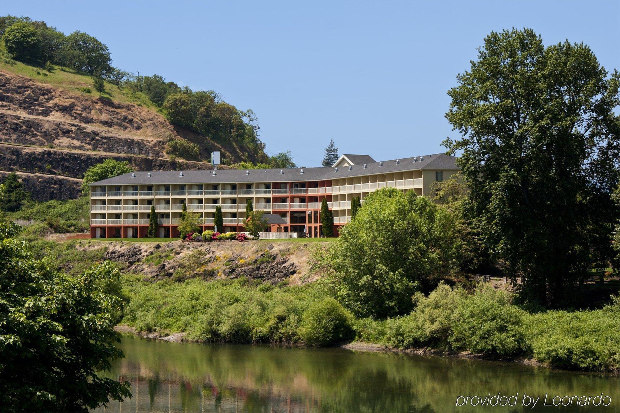 Holiday Inn Express Roseburg, an IHG Hotel Bagian luar foto